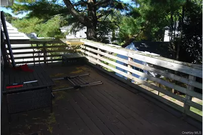 62 Cross Street #upper, Locust Valley, NY 11560 - Photo 5
