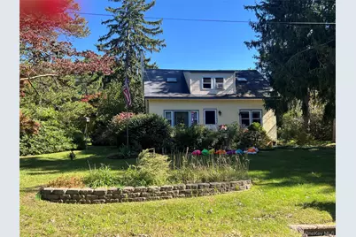 207 Mount Vernon Avenue, Medford, NY 11763 - Photo 1