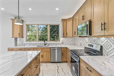 740 Willow Road, Franklin Square, NY 11010 - Photo 13