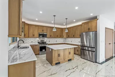 740 Willow Road, Franklin Square, NY 11010 - Photo 11