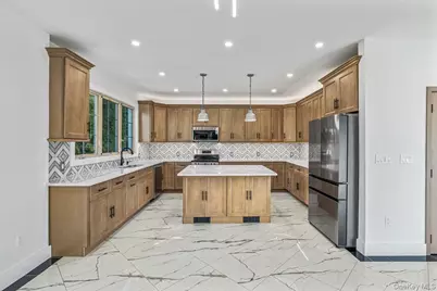 740 Willow Road, Franklin Square, NY 11010 - Photo 9