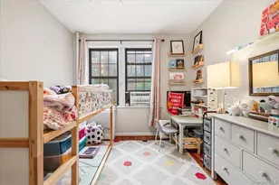 68-12 Burns St, Forest Hills, NY 11375 - Photo 25