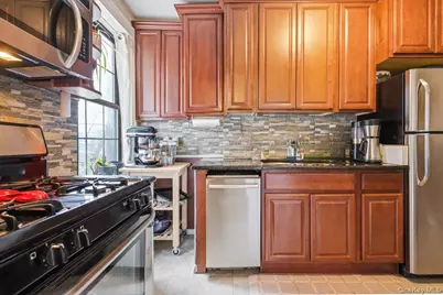 68-12 Burns Street #B2, Forest Hills, NY 11375 - Photo 15