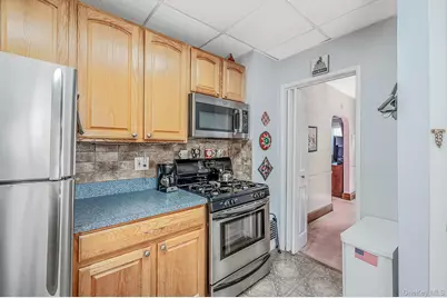 116 Hawthorne Avenue, Floral Park, NY 11001 - Photo 7