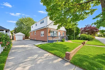180 N 7th Street, Lindenhurst, NY 11757 - Photo 31
