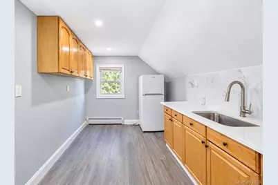 180 N 7th Street, Lindenhurst, NY 11757 - Photo 27