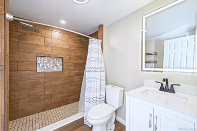60 S Evergreen Drive, Selden, NY 11784 - Photo 9