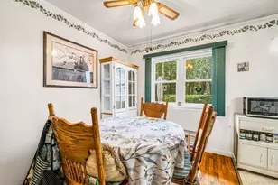 24 Chapel Pl, North Babylon, NY 11703 - Photo 7