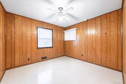 24 Chapel Place, North Babylon, NY 11703 - Photo 15