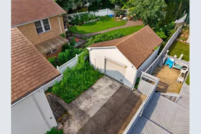 42-05 249th Street, Little Neck, NY 11363 - Photo 27