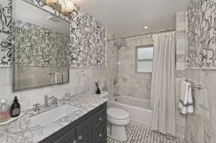 31 Huntington Bay Rd, Huntington, NY 11743 - Photo 23