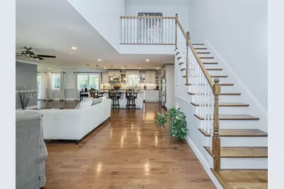 752 Kensington Court, Westbury, NY 11590 - Photo 3