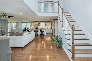 752 Kensington Ct, Westbury, NY 11590 - Photo 3