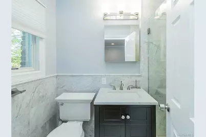 752 Kensington Court, Westbury, NY 11590 - Photo 17
