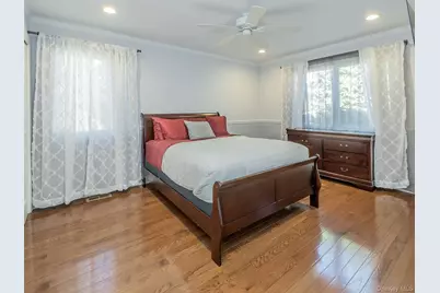 752 Kensington Court, Westbury, NY 11590 - Photo 15