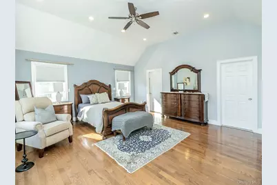 752 Kensington Court, Westbury, NY 11590 - Photo 25