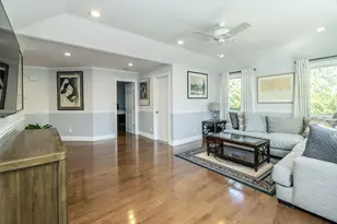 752 Kensington Ct, Westbury, NY 11590 - Photo 13