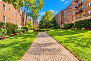 1300 Midland Ave, Yonkers, NY 10704 - Photo 23