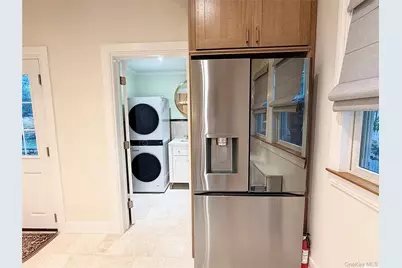 85 Violet Avenue, Floral Park, NY 11001 - Photo 3