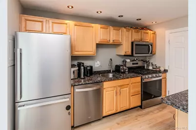 7 Sunny Brook Circle, Highland, NY 12528 - Photo 9