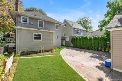 48 Emerson Avenue, Floral Park, NY 11001 - Photo 19