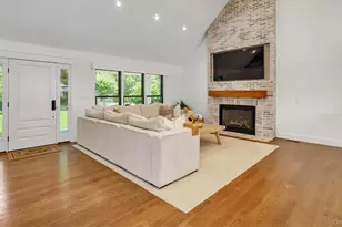 99 Beach Rd, Westhampton Beach, NY 11978 - Photo 11