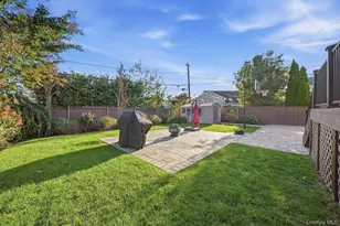 2624 Flower St, Westbury, NY 11590 - Photo 7