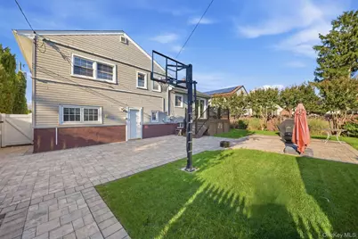 2624 Flower Street, Westbury, NY 11590 - Photo 5