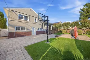 2624 Flower St, Westbury, NY 11590 - Photo 5