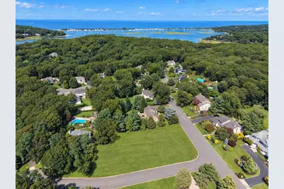 1 Sunken Valley Drive, Mount Sinai, NY 11766 - Photo 9