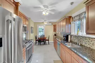 36 William St, Malverne, NY 11565 - Photo 17