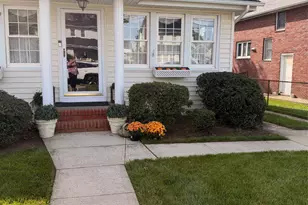 992 Davison Pl, Baldwin, NY 11510 - Photo 3