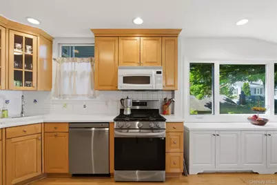 27 N Dutcher Street, Irvington, NY 10533 - Photo 11