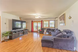 220 Jerusalem Ave, Hicksville, NY 11801 - Photo 5