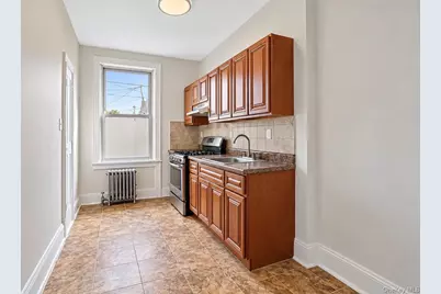 72-07 73rd Street #1R, Glendale, NY 11385 - Photo 3