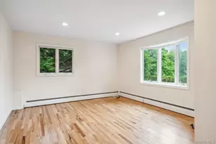 44 Sandy Hollow Rd, Port Washington, NY 11050 - Photo 7