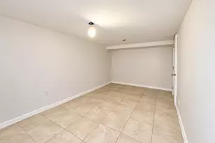 25 Urban Dr, Selden, NY 11784 - Photo 15
