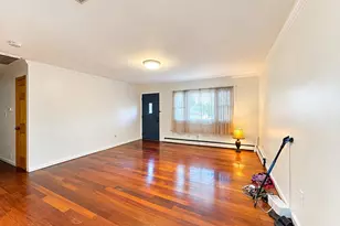 25 Urban Dr, Selden, NY 11784 - Photo 7