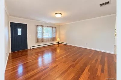 25 Urban Drive, Selden, NY 11784 - Photo 5