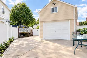 82-44 263rd St, Glen Oaks, NY 11004 - Photo 33