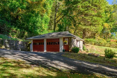 363 State Route 37 Ct, New Fairfield, CT 06812 - Photo 9