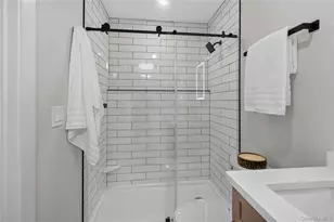 135 Viola St, Wallkill, NY 12589 - Photo 21