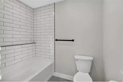 135 Viola Street, Wallkill, NY 12589 - Photo 29