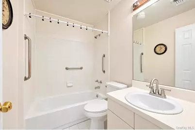 41 Maple Wing Drive, Central Islip, NY 11722 - Photo 17
