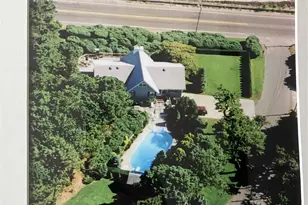 2 W Hillover Rd, Hampton Bays, NY 11946 - Photo 3