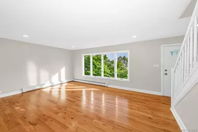 61 Parkway Boulevard, Wyandanch, NY 11798 - Photo 9