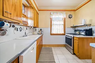 60-50 69th Ln, Maspeth, NY 11378 - Photo 9
