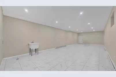 955 E 229th Street, Bronx, NY 10466 - Photo 33
