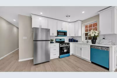 955 E 229th Street, Bronx, NY 10466 - Photo 5