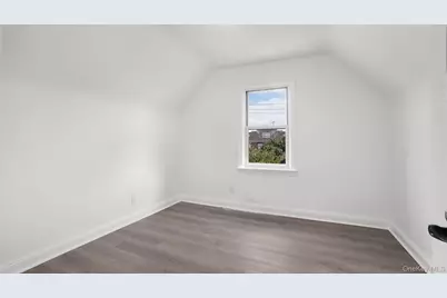 2729 Paulding Avenue, Bronx, NY 10469 - Photo 19